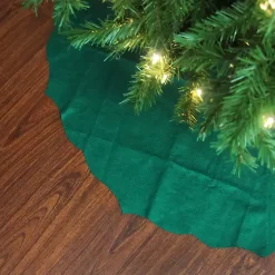 Christmas Tree Skirts & Collars><noscript><img width=