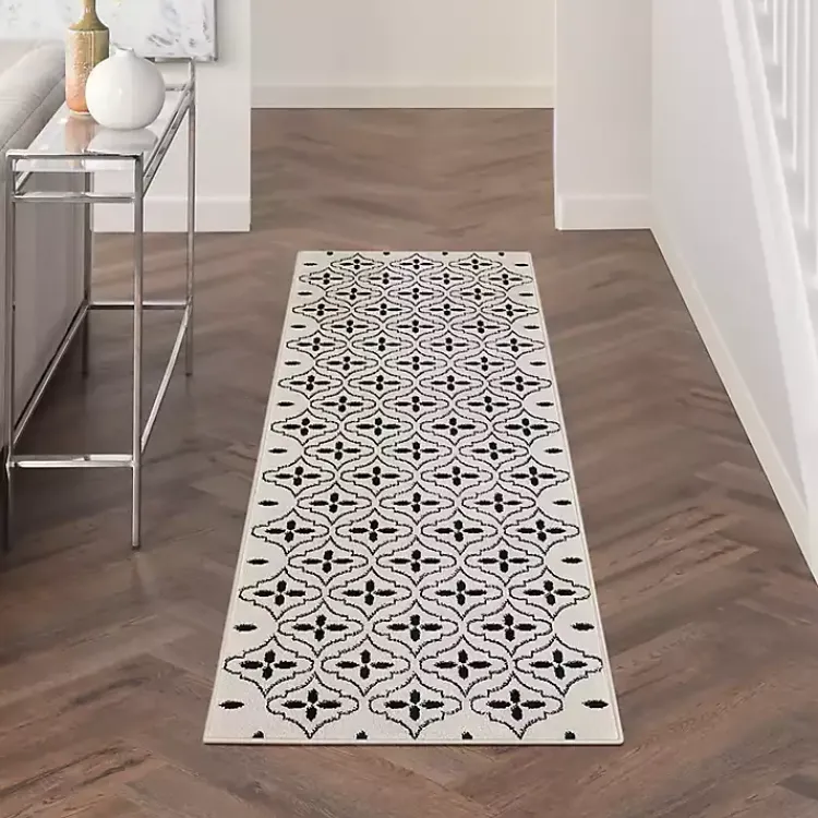 Kirklands Home Ivory & Black Quatrefoil Indoor/Outdoor Runner Sale